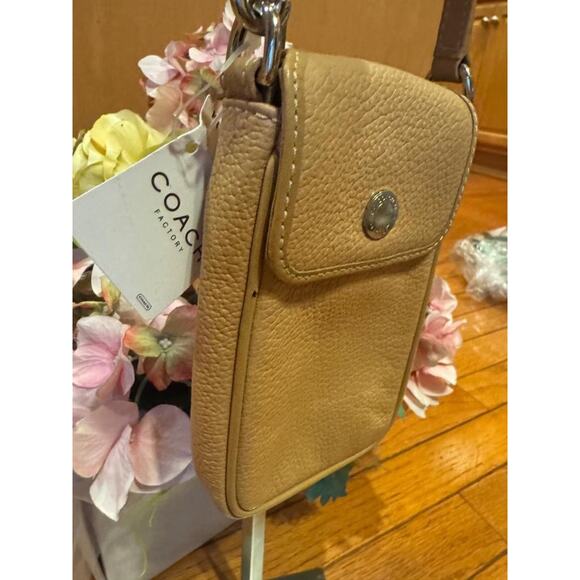 nwt Coach TXT mini pouch FS4380 (600 - Picture 2 of 7
